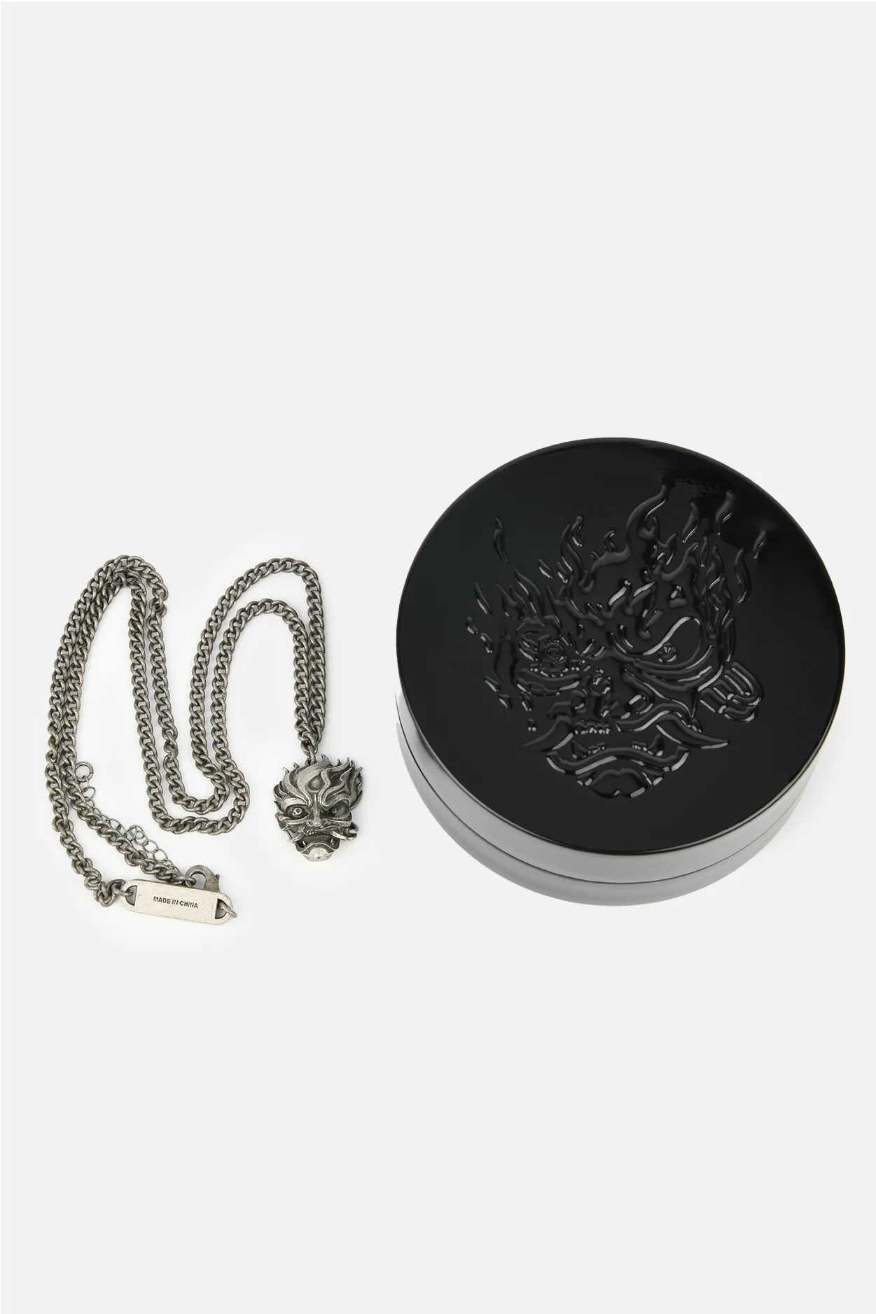 CYBERPUNK 2077 SAMURAI MEDALLION NECKLACE - Image 15